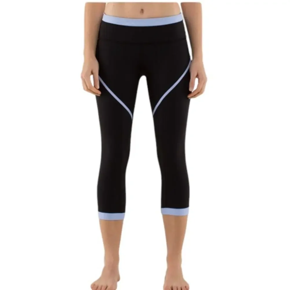 Lululemon Roll Out Crop Leggings Black/Lavender Dust Size 4